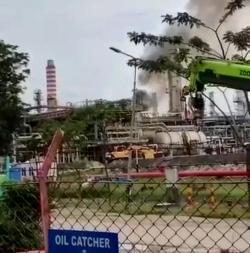 Disambar Petir, Kilang Pertamina Balikpapan Terbakar Sebabkan 1 Pekerja Tewas