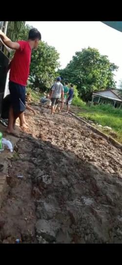 Perbaiki Jalan, Warga Pandeglang Manfaatkan Limbah Batu Bara PLTU Labuan