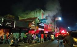 Kabakaran Terjadi di Gudang Toko Sepatu Salatiga, Diduga Akibat Konsleting Listrik