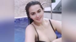 Diana Dee Starlight Seksi Berenang Pakai Bikini Hitam, Netizen: Putih Mulus dan Montok