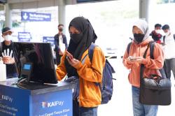 Aturan Masker Sudah Longgar, Tapi Penumpang Kereta Api Tetap Wajib Pakai Masker