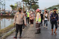 Kapolres Demak : Pantura Demak Padat karena Rob, Arus Lalin ke Semarang Dialihkan