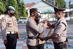 Gagalkan Pelaku Teror Bom Mainan, Asep Firman Mendapat Penghargaan dari Polres Majalengka