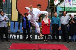 Tumbangkan Karateka Thailand, Mahasiswa Unitomo Sumbang Medali Perak di SEA Games 2021