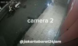 Modus Tanya Alamat, Begal Todong Celurit hingga Rampas HP Karyawan Pulang Kerja di Tambora Jakbar