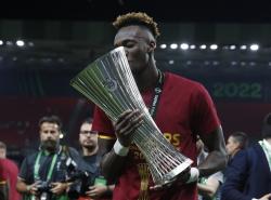 AS Roma Kampiun Liga Konferensi Eropa 2021-2022, Tammy Abraham Tepati Janjinya