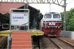 Stasiun Gambir Akan Digunakan Naik Turun Penumpang KRL Commuter Line