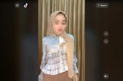 Viral! Wanita Berhijab Cantik Ini Pamerkan Payudara di Aplikasi TikTok