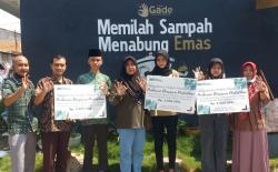 96 Anak Pengurus Bank Sampah Diberi Beasiswa Tabungan Emas Rp.3 Juta Dari Pegadaian 