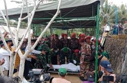 Mengharukan, Detik-detik Pemakaman Buya Syafii Maarif di Kulonprogo