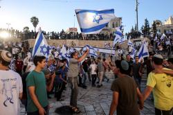 Polisi Israel dan Warga Palestina Bentrok di Masjid Al-Aqsa