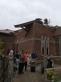 Bencana Badai Merusak Atap Rumah Staf PT Banda Aceh