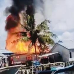 Gudang Ikan Milik Nelayan di Kumai Terbakar Hebat