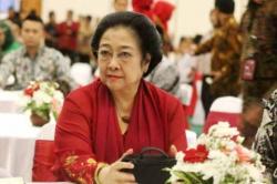 Megawati Tidak Hadir di Acara Pernikahan Ketua MK Dengan Adik Jokowi, Berikut Penjelasan Pengamat