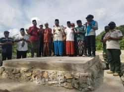 Warga Gili Bawean Tersenyum, Listrik Bakal Menyala