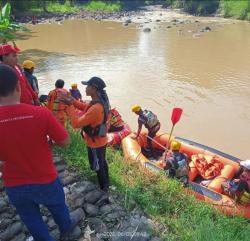 Hari Kedua Pencarian Balita Hanyut di Selokan Randudongkal Pemalang Belum Ditemukan oleh Tim SAR