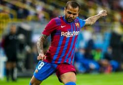 Haru, Dani Alves Beri Salam Perpisahan untuk Fans Barcelona dan Siap Merumput di Liga Meksiko