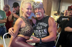 Kehidupan Liar Pegulat WWE Hulk Hogan, Rekam Adegan Ranjang dengan Istri Sahabat