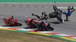 Alex Rins Kecelakaan, Alami Patah Tulang Pergelangan Tangan di GP Catalunya