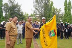 Lepas Atlet POPDA Cilegon, Helldy Agustian Janjikan Bonus Kepada Peraih Medali