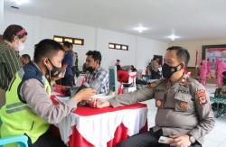 iNews Foto : Peringati HUT Polri ke 76 Polres Torut Aksi Donor Darah