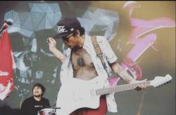 Diduga Lakukan Penipuan Rp 2,4 miliar, Lukman Laksmana Alias Buluk Didepak dari Band Superglad