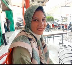 Demi Bantu Orang Tua Berobat Gadis Manis Asal Aceh Ini Rela Jadi Tukang Parkir