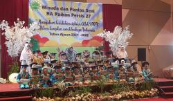 Wisuda dan Pentas Seni RA Raihan Persis 27 Cempakawarna, Syukur Dalam Corak Budaya Indonesia