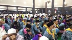 348 Calon Jamaah haji Lumajang Diberangkatkan ke Tanah Suci Tengah Malam 