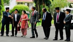 Ketika Ketum Parpol  'Rebutan'  Tongkat Megawati