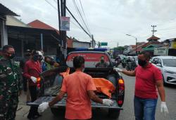 Disangka Tidur, Tukang Becak ini Ternyata Meninggal Dunia