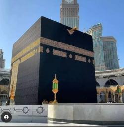 Jangan Selfie Berlebihan di Sekitar Kabah, Bisa Kena Sangsi dan di Interogasi