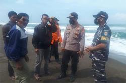 Perahu Tersambar Petir, Nelayan Cilacap Hilang di Perairan Selatan Kebumen