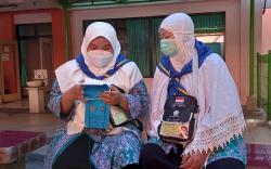 Cerita Nisa Jamaah Haji Termuda, Pergi ke Makkah Gantikan Ayah yang Wafat