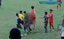 Sepak Bola Porprov Jatim Ricuh, Tim Jombang vs Kota Malang Tawuran di Lapangan