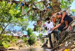 Parah! Sungai Deli Medan Dipenuhi Sampah Plastik