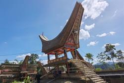 iNews Video: Ini Tradisi Pemakaman Unik 'Rambu Solo' di Toraja