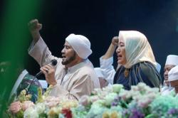 Sholawat menggema di langit Bojonegoro