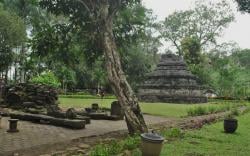 Unik, Candi di Malang ini Bisa Keluarkan Air yang Tak Pernah Habis