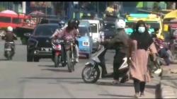 Heboh Takut Razia Kendaraan Pengendara Motor Milih Kabur Dan Berpura-pura Belanja Ke Toko