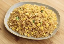 Lengkap dengan Toping Jagung, Berikut Nasi Goreng Telur Hasil Kreasi chef Devina Hermawan!