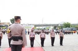 Hari Bhayangkara, 80 Personel Polresta Samarinda Terima Kenaikan Pangkat