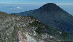 Ini 7 Fakta Menarik Gunung Gede Pangrango, Lembah Mandalawangi jadi Spot Favorit Soe Hok Gie