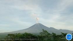 Gunung Semeru Alami 13 Kali Letusan Tadi Pagi