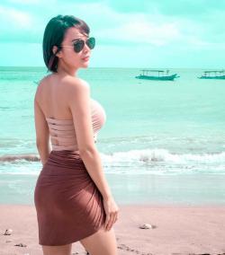 Wika Salim Panas-panasan di Bali Pakai Baju Terbuka dan Rok Mini,  Netizen: Gak Ada Obat Cantiknya