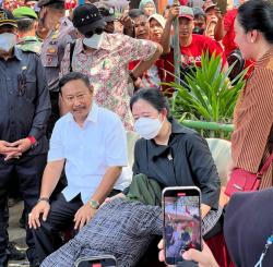 Kungker Ke Brebes, Ketua DPR RI Serahkan Bantuan Bedah Rumah