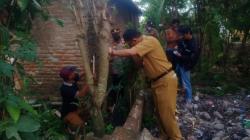 Warga Bangodua Indramayu Heboh Gegara Sumur Bor Milik Warga Keluarkan Cairan Mirip Solar