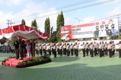 Apel HUT Bhayangkara Ke -76 di Banyuwangi, Dimeriahkan Aksi Terjun Bebas