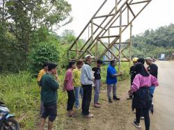 Gerbang Gapura Kecamatan Towuti Dibenahi