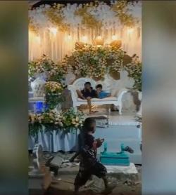 Viral! Warga +62 Gelar Hajatan Kawinan di Pemakaman, Tuai Komentar Pedas Warganet